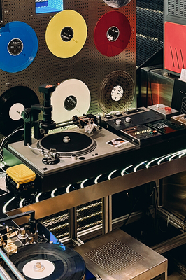 深圳ENJOY | 來吧！夏天的深圳就“泡”在黑膠唱片店里吧